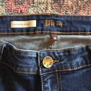 Kut from the Kloth Toothpick Skinny size 16